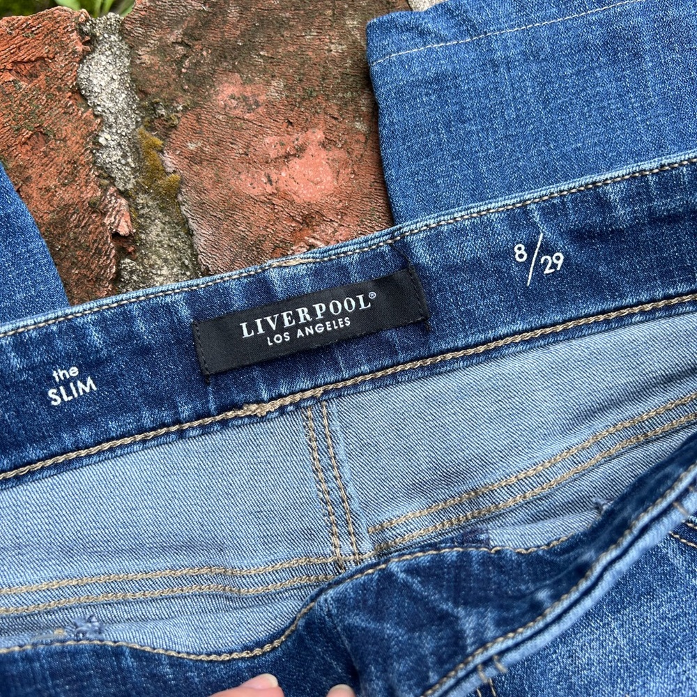 Liverpool "the slim" high-rise, crop/ankle jeans size 8 - Picture 2 of 5